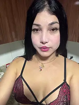 Bella TS  online show from 04/16/26, 12:00