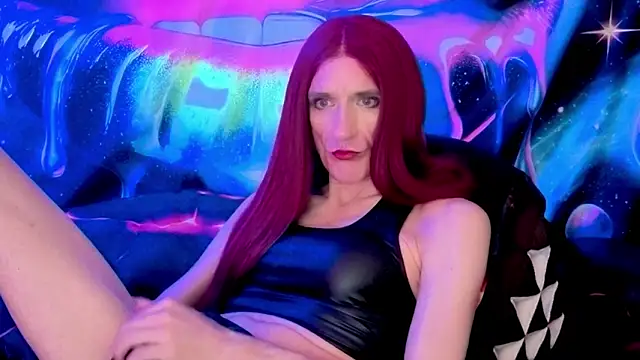 Snapshot of LuvNuk chatting on 11/15/25, 06:04 LuvNuk online show from 11/15/25, 06:04