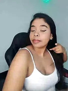 Snapshot of Fanny_Klean chatting on 12/26/24, 05:47 Fanny Klean online show from 12/26/24, 05:47