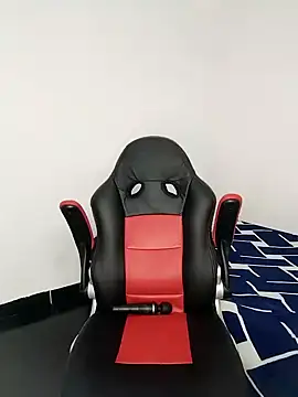 Snapshot of Fanny_Klean chatting on 01/13/25, 06:38 Fanny Klean online show from 01/13/25, 06:38