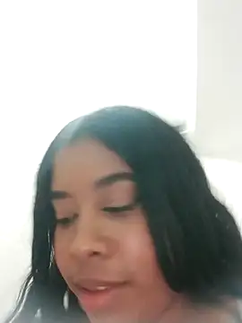 Snapshot of Fanny_Klean chatting on 01/17/25, 09:39 Fanny Klean online show from 01/17/25, 09:39