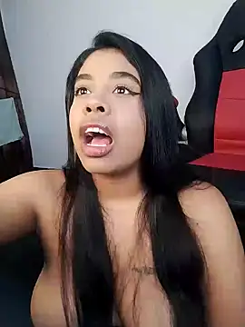 Snapshot of Fanny_Klean chatting on 01/31/25, 09:16 Fanny Klean online show from 01/31/25, 09:16