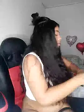 Snapshot of Fanny_Klean chatting on 03/08/25, 06:21 Fanny Klean online show from 03/08/25, 06:21