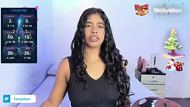 Snapshot of Fanny_Klean chatting on 12/04/25, 04:44 Fanny Klean online show from 12/04/25, 04:44
