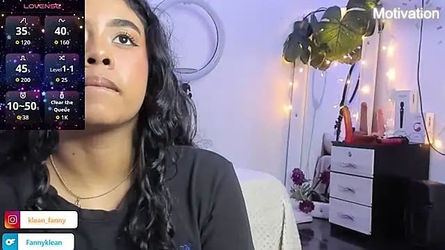 Snapshot of Fanny_Klean chatting on 12/14/25, 04:51 Fanny Klean online show from 12/14/25, 04:51