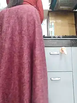 Snapshot of Manpreet_kaur21 chatting on 12/15/24, 12:49 Manpreet kaur21 online show from 12/15/24, 12:49