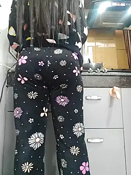 Snapshot of Manpreet_kaur21 chatting on 12/28/24, 08:26 Manpreet kaur21 online show from 12/28/24, 08:26