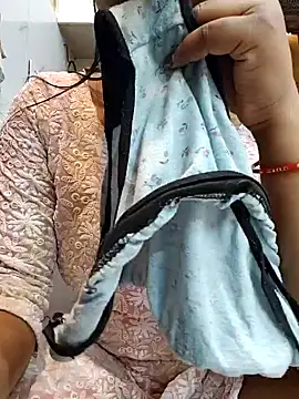 Snapshot of Manpreet_kaur21 chatting on 02/02/25, 06:48 Manpreet kaur21 online show from 02/02/25, 06:48