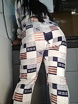 Snapshot of Manpreet_kaur21 chatting on 11/16/25, 06:30 Manpreet kaur21 online show from 11/16/25, 06:30