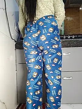 Snapshot of Manpreet_kaur21 chatting on 11/22/25, 06:45 Manpreet kaur21 online show from 11/22/25, 06:45