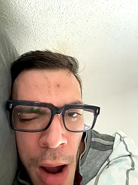 Snapshot of sperakevin98 chatting on 11/05/25, 02:06 sperakevin98 online show from 11/05/25, 02:06