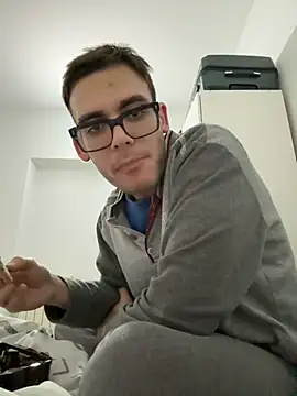 Snapshot of sperakevin98 chatting on 11/06/25, 02:12 sperakevin98 online show from 11/06/25, 02:12