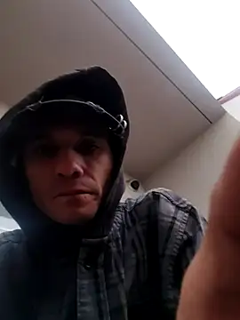 Snapshot of gabelove369 chatting on 12/14/24, 10:07 gabelove369 online show from 12/14/24, 10:07