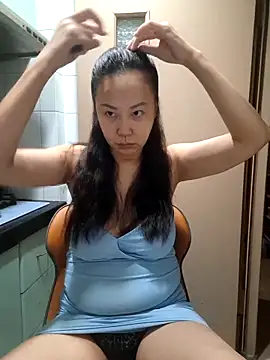 Snapshot of LenaShow chatting on 02/11/26, 09:42 LenaShow online show from 02/11/26, 09:42