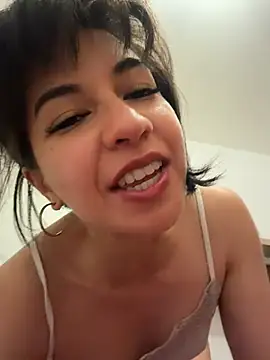 BitchyBratxxx online show from 03/13/26, 09:32