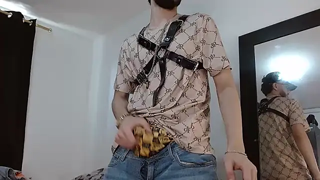 Snapshot of badanyboy chatting on 11/07/25, 08:42 badanyboy online show from 11/07/25, 08:42