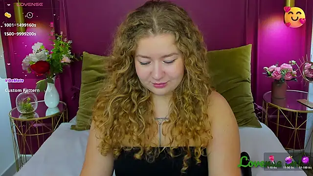 Snapshot of CassieRide chatting on 11/19/25, 06:24 CassieRide online show from 11/19/25, 06:24