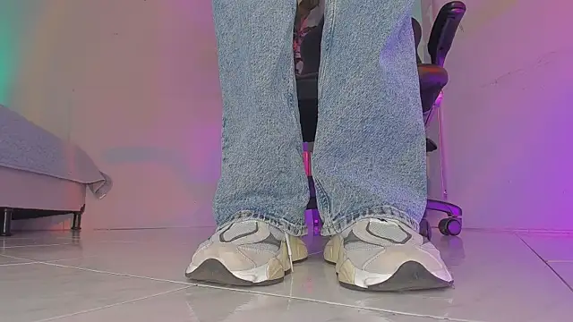 charlotte  grey online show from 09/13/25, 07:46