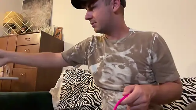 MyStrangeAddiction online show from 09/10/25, 06:30