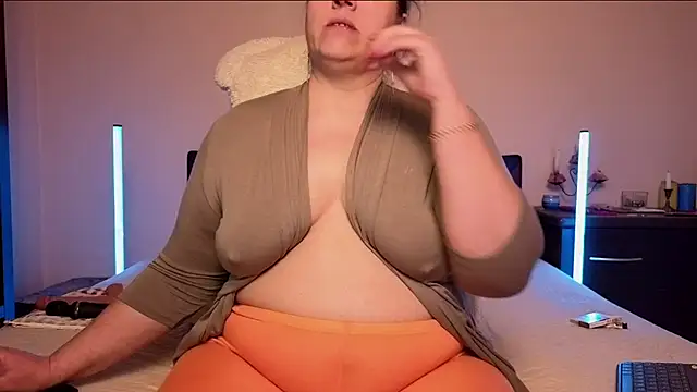 Snapshot of Niter chatting on 02/17/26, 12:56 Niter online show from 02/17/26, 12:56