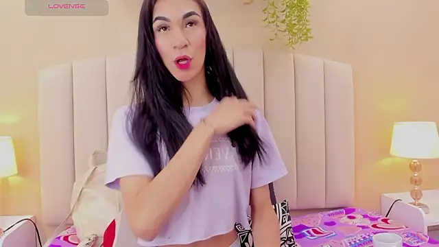 Mia thompson 19 online show from 01/31/26, 08:18