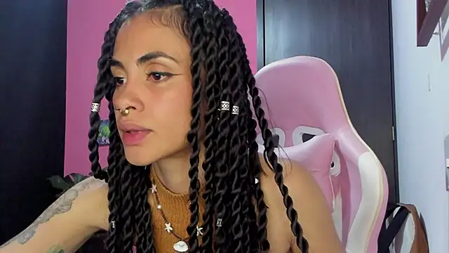 Juanadearco5 online show from 01/08/25, 12:17