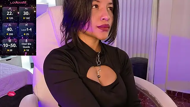 petite molly  online show from 12/02/25, 12:54