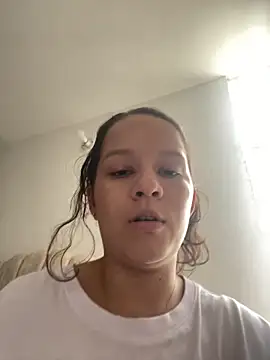 Snapshot of Sophie_milk chatting on 11/09/25, 08:18 Sophie milk online show from 11/09/25, 08:18