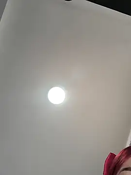 samanthakiss192 online show from 10/30/25, 05:46