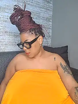 Snapshot of ExclusiveLeexx chatting on 01/16/25, 01:14 ExclusiveLeexx online show from 01/16/25, 01:14