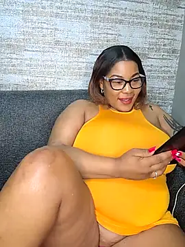 Snapshot of ExclusiveLeexx chatting on 03/21/25, 05:45 ExclusiveLeexx online show from 03/21/25, 05:45