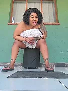 Snapshot of ExclusiveLeexx chatting on 09/19/25, 10:49 ExclusiveLeexx online show from 09/19/25, 10:49