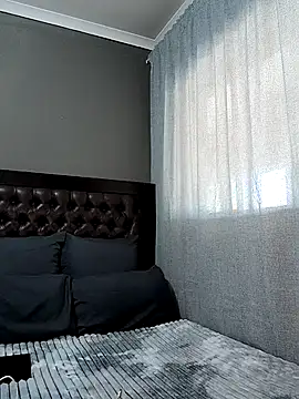 Snapshot of ExclusiveLeexx chatting on 10/04/25, 12:25 ExclusiveLeexx online show from 10/04/25, 12:25