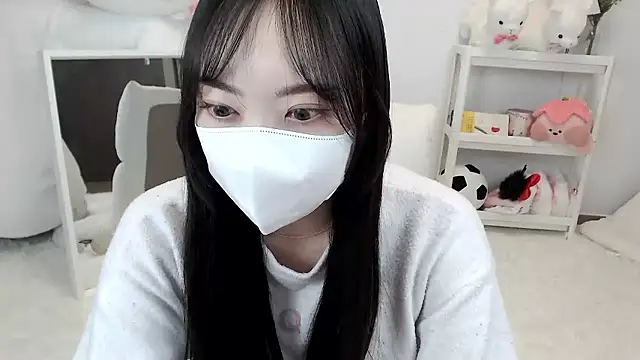 momo room online show from 05/03/26, 11:16