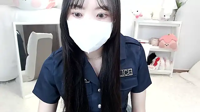momo room online show from 05/17/26, 11:39