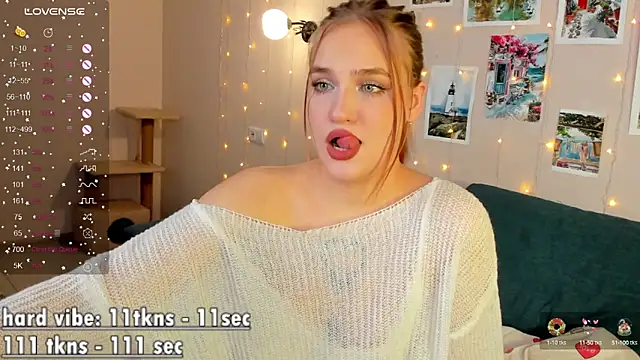 Snapshot of CarolineLovers chatting on 01/07/25, 03:46 CarolineLovers online show from 01/07/25, 03:46