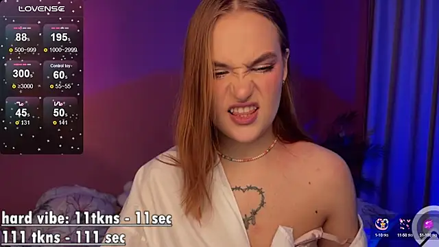 Snapshot of CarolineLovers chatting on 03/22/25, 03:52 CarolineLovers online show from 03/22/25, 03:52