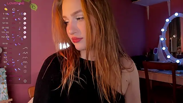 Snapshot of CarolineLovers chatting on 09/22/25, 08:44 CarolineLovers online show from 09/22/25, 08:44