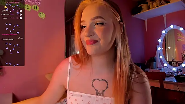 Snapshot of CarolineLovers chatting on 09/25/25, 08:34 CarolineLovers online show from 09/25/25, 08:34