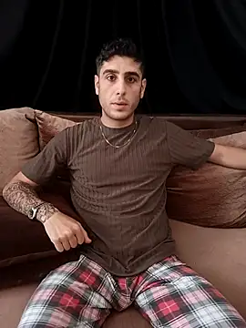 arenn1997 online show from 11/15/25, 12:02