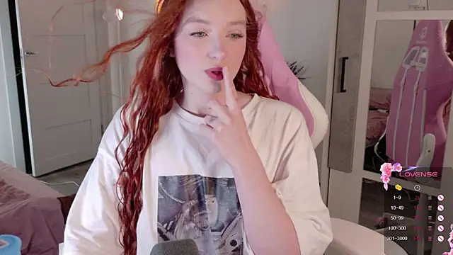 Snapshot of cinnabon_girls chatting on 11/01/25, 12:23 cinnabon girls online show from 11/01/25, 12:23