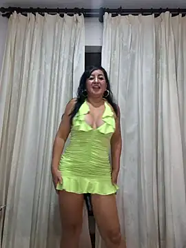 viollett 28 online show from 03/14/25, 12:43