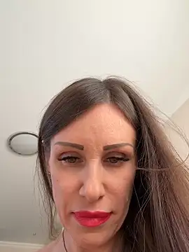 Hott Lolla online show from 09/16/25, 06:14