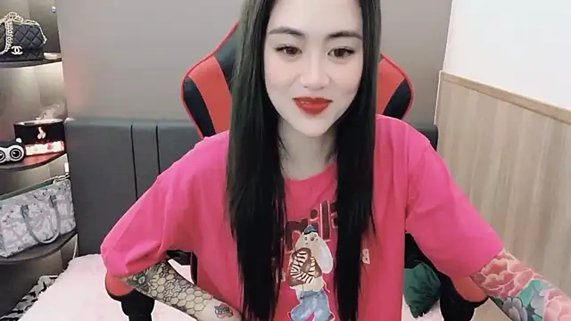 Snapshot of witch-39 chatting on 12/07/24, 08:11 witch-39 online show from 12/07/24, 08:11