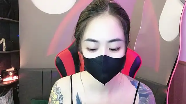 Snapshot of witch-39 chatting on 12/18/24, 06:10 witch-39 online show from 12/18/24, 06:10