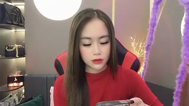 Snapshot of witch-39 chatting on 12/25/24, 06:52 witch-39 online show from 12/25/24, 06:52