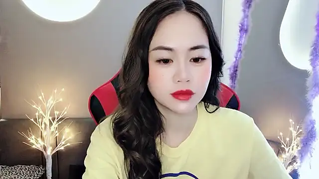 Snapshot of witch-39 chatting on 01/11/25, 01:06 witch-39 online show from 01/11/25, 01:06