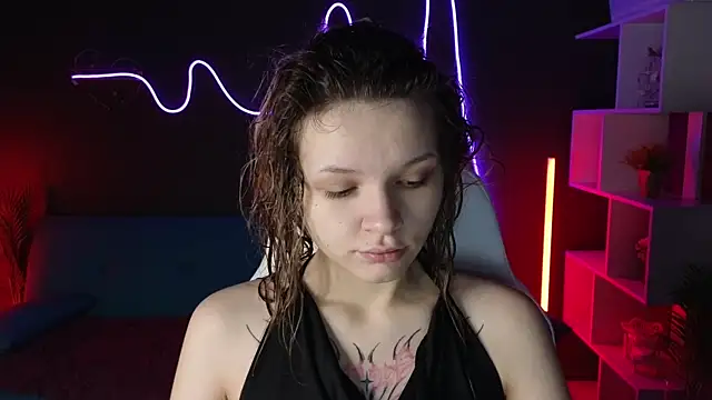 LitaBrom online show from 01/27/25, 01:05