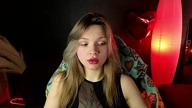 LitaBrom online show from 03/19/25, 04:14