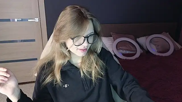 LitaBrom online show from 10/18/25, 02:03